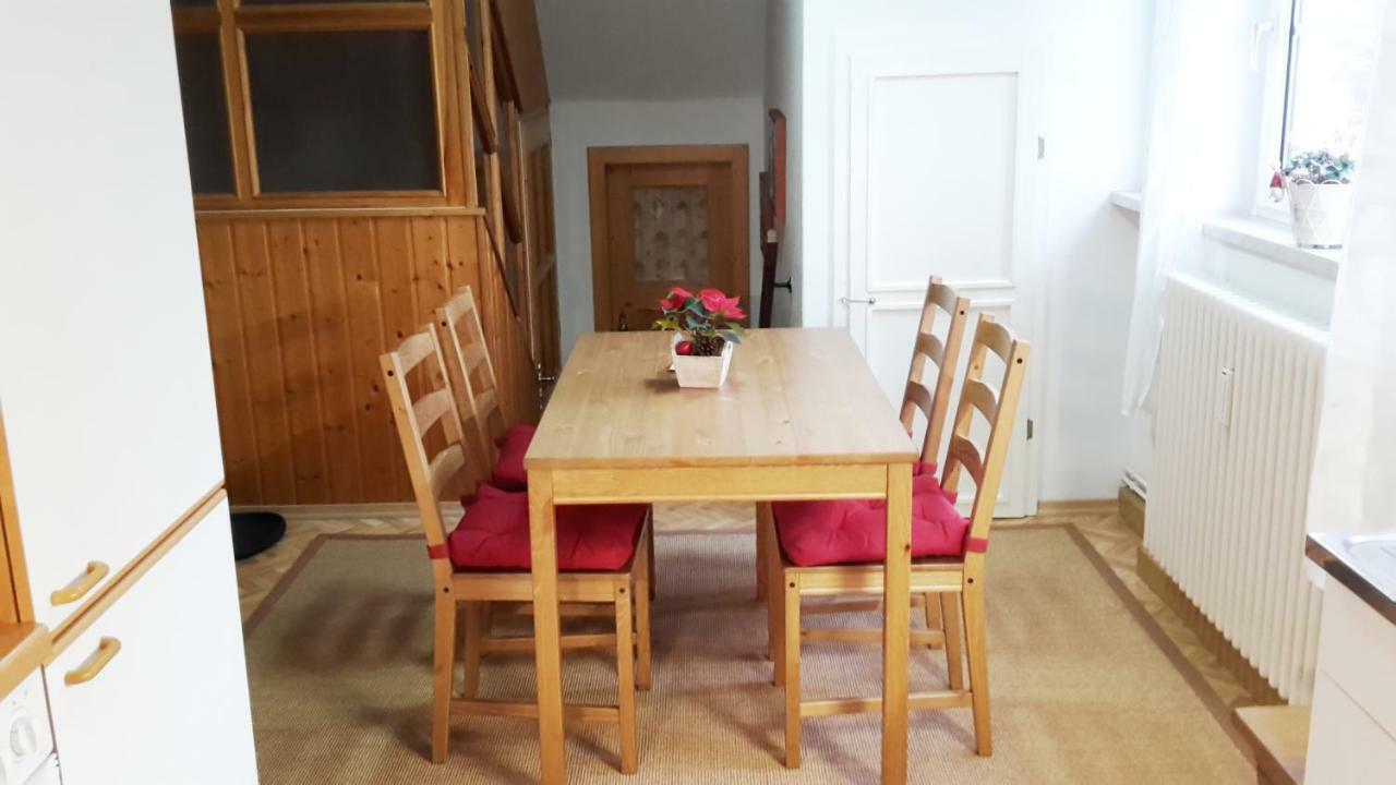 Villa Goldbrunnen Ferienwohnung 3 Bad Elster Esterno foto
